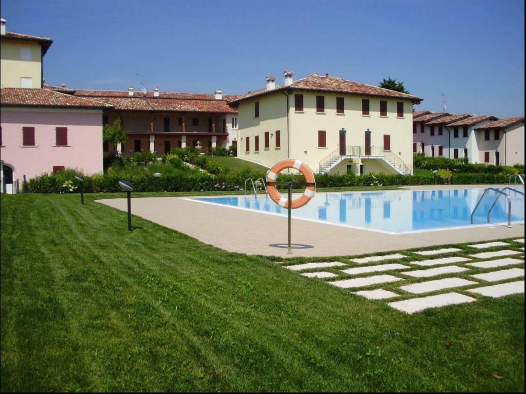 Vila 100% Design Desenzano del Garda Exteriér fotografie